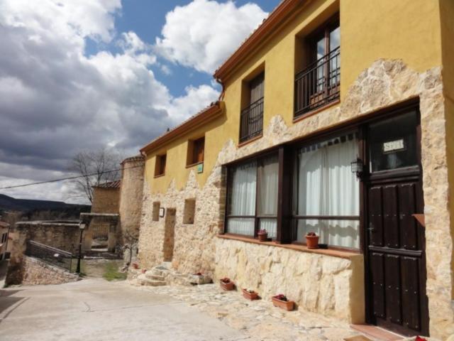 Spa Y Casa Rural Rio Dulce Aragosa Exterior photo