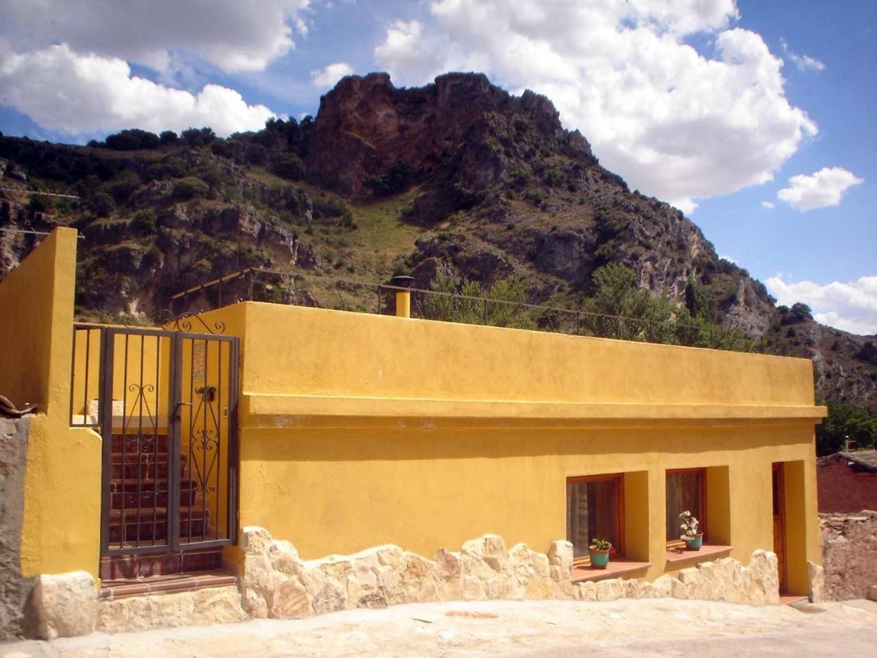 Spa Y Casa Rural Rio Dulce Aragosa Exterior photo